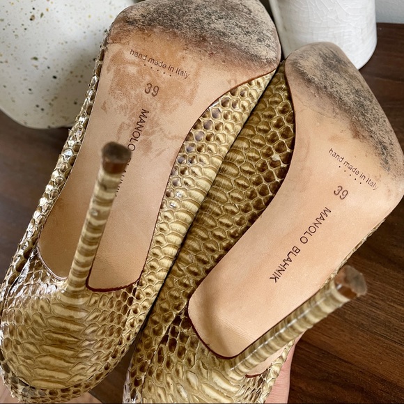 Manolo Blahnik Snake Skin Pump - Picture 5 of 5